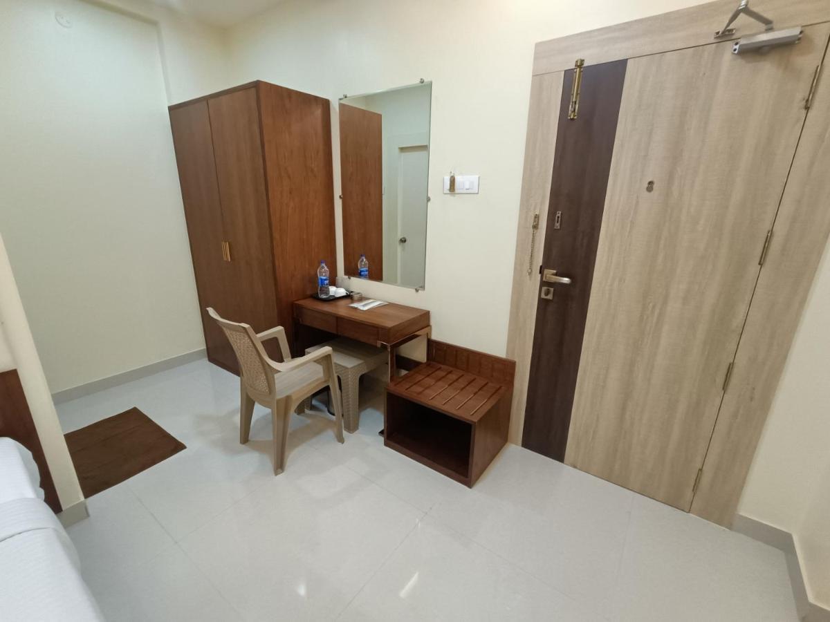 Sri Aswin Grand Hotel Nāmakkal Exterior foto