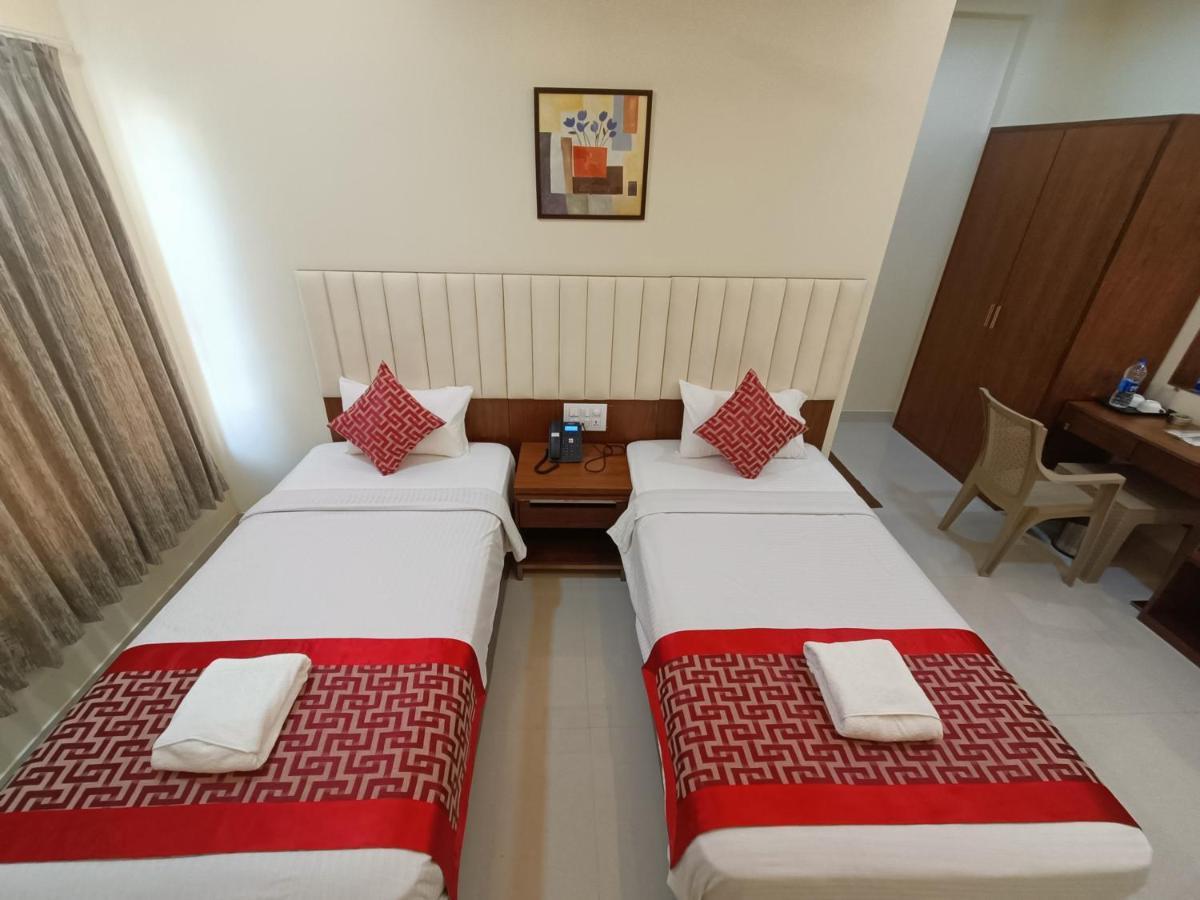 Sri Aswin Grand Hotel Nāmakkal Exterior foto